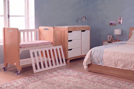 Mueble Cambiador de pañales chico 3 cajones y una repisa con puerta