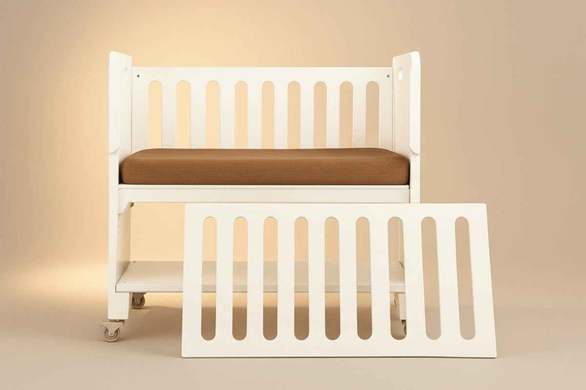 Cuna Colecho Modelo Nube 4 en 1 con barandal extra incluido para convertirla en cunita tradicional, estructura completa y colchón firme, ideal para dormir cerquita del bebé y acompañar su crecimiento.