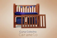 Cargar imagen en el visor de la galería, Cuna Colecho 100% Caramelo

Cuna Colecho 4 en 1 Modelo Destellos en versión 100% caramelo. Cuna segura y funcional diseñada para dormir al bebé cerquita de los padres, con aberturas en sus cuatro lados y estructura resistente. Se transforma en cunita tradicional, escritorio y banca de lectura, acompañando el crecimiento del bebé.