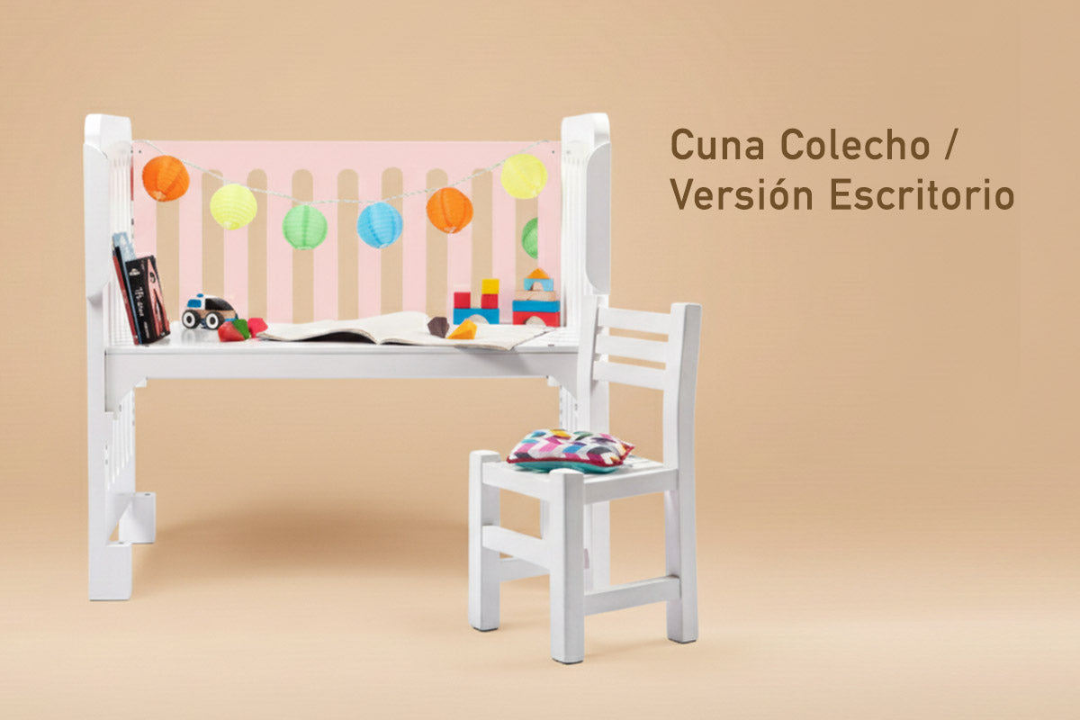 Cuna colecho 4 en 1 Modelo Destellos utilizada en versión escritorio, mostrando cómo la misma cuna se transforma en escritorio infantil, lectura, tareas o juegos. Esta función forma parte de su diseño evolutivo que acompaña el crecimiento del niño, ofreciendo un mueble práctico, seguro y estable que aprovecha el mismo espacio de la cuna para crear un área de estudio. Ideal para familias que buscan muebles multifuncionales, duraderos y que se adapten a las distintas etapas del desarrollo infantil 